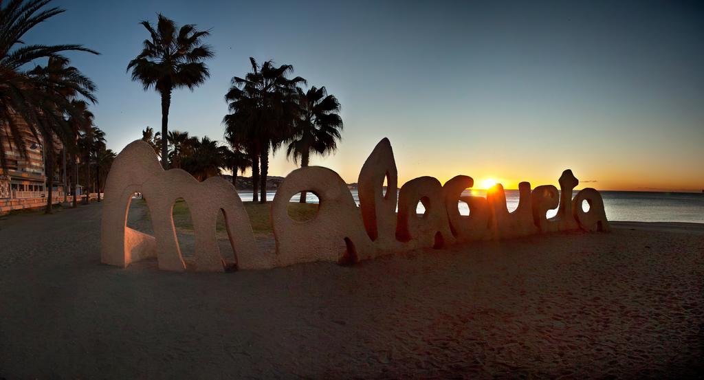 Enjoy Apart Centro Y Playa Victoria Málaga Exteriör bild